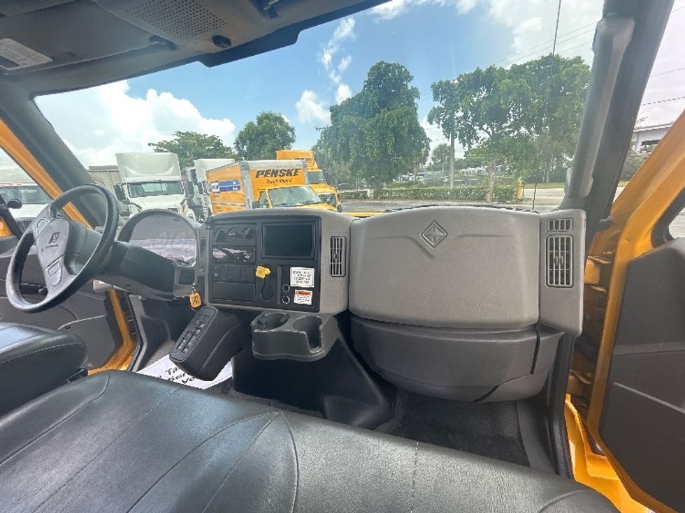 Flatbed Truck-Light and Medium Duty Trucks-International-2019-4300-Riviera Beach-FL-151,537\n\t\tmiles-$ 31,750 - Image 20