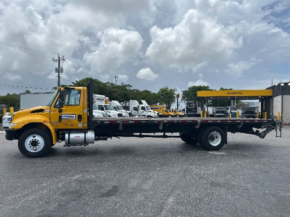 Flatbed Truck-Light and Medium Duty Trucks-International-2019-4300-Riviera Beach-FL-151,537\n\t\tmiles-$ 31,750 - Image 4