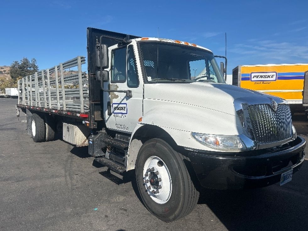 Flatbed Truck-Light and Medium Duty Trucks-International-2019-4300-South San Francisco-CA-145,950\n\t\tmiles-$ 49,250 - Image 1