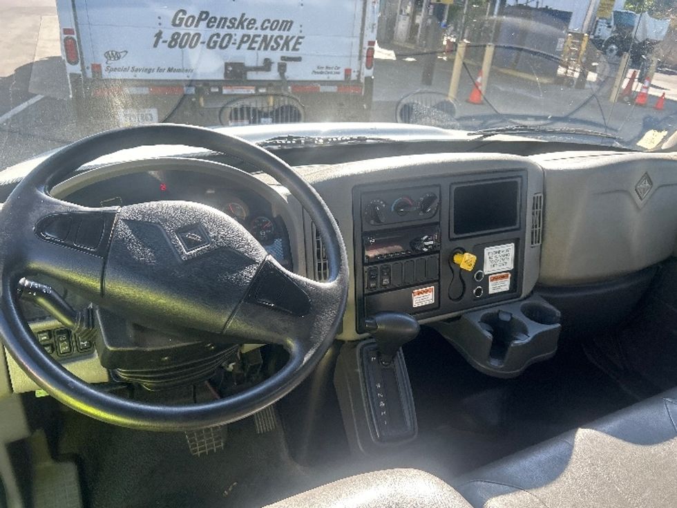 Flatbed Truck-Light and Medium Duty Trucks-International-2019-4300-South San Francisco-CA-145,950\n\t\tmiles-$ 49,250 - Image 14