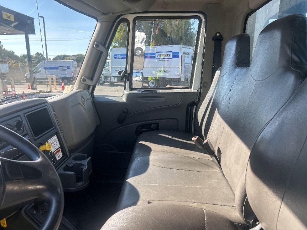 Flatbed Truck-Light and Medium Duty Trucks-International-2019-4300-South San Francisco-CA-145,950\n\t\tmiles-$ 49,250 - Image 15