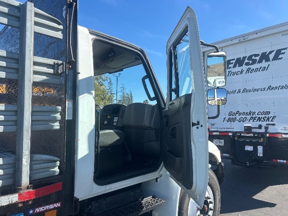 Flatbed Truck-Light and Medium Duty Trucks-International-2019-4300-South San Francisco-CA-145,950\n\t\tmiles-$ 49,250 - Image 16