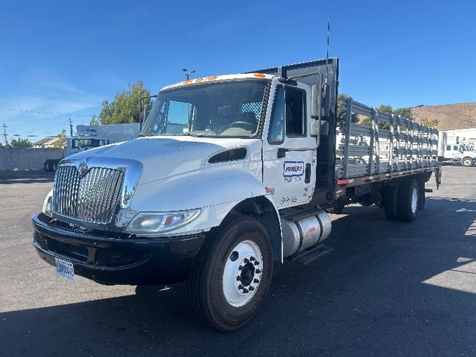 Flatbed Truck-Light and Medium Duty Trucks-International-2019-4300-South San Francisco-CA-145,950\n\t\tmiles-$ 49,250 - Image 3