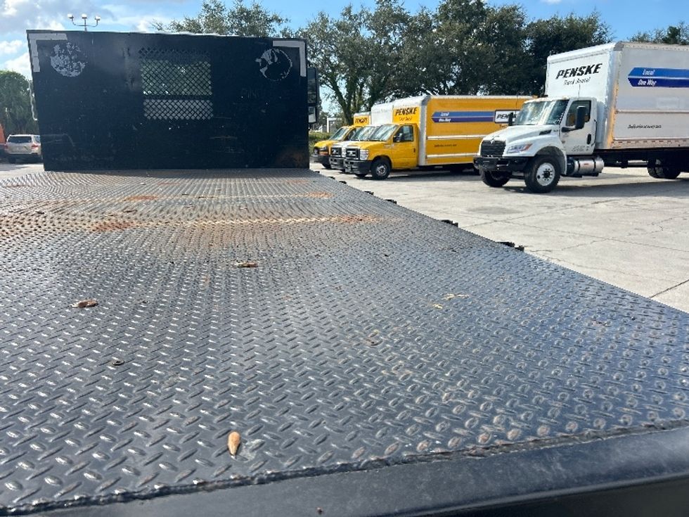 Flatbed Truck-Light and Medium Duty Trucks-International-2019-4300-Tampa-FL-115,532\n\t\tmiles-$ 43,750 - Image 12