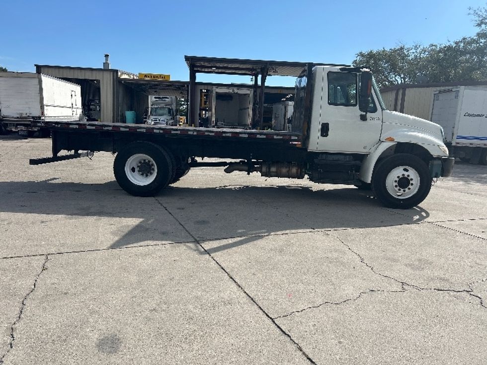 Flatbed Truck-Light and Medium Duty Trucks-International-2019-4300-Tampa-FL-115,532\n\t\tmiles-$ 43,750 - Image 15