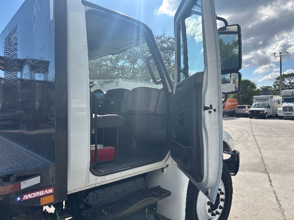 Flatbed Truck-Light and Medium Duty Trucks-International-2019-4300-Tampa-FL-115,532\n\t\tmiles-$ 43,750 - Image 20