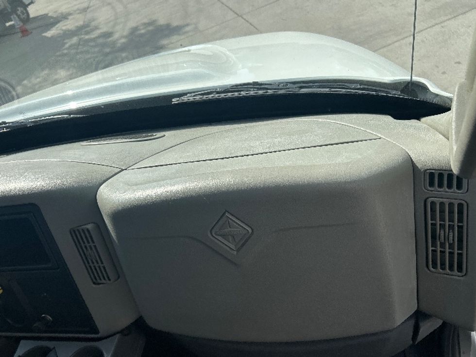 Flatbed Truck-Light and Medium Duty Trucks-International-2019-4300-Tampa-FL-115,532\n\t\tmiles-$ 43,750 - Image 21