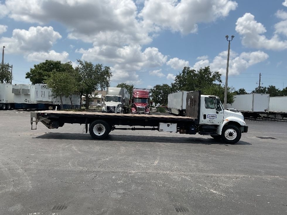 Flatbed Truck-Light and Medium Duty Trucks-International-2019-4300-Tampa-FL-130,334\n\t\tmiles-$ 52,500 - Image 15