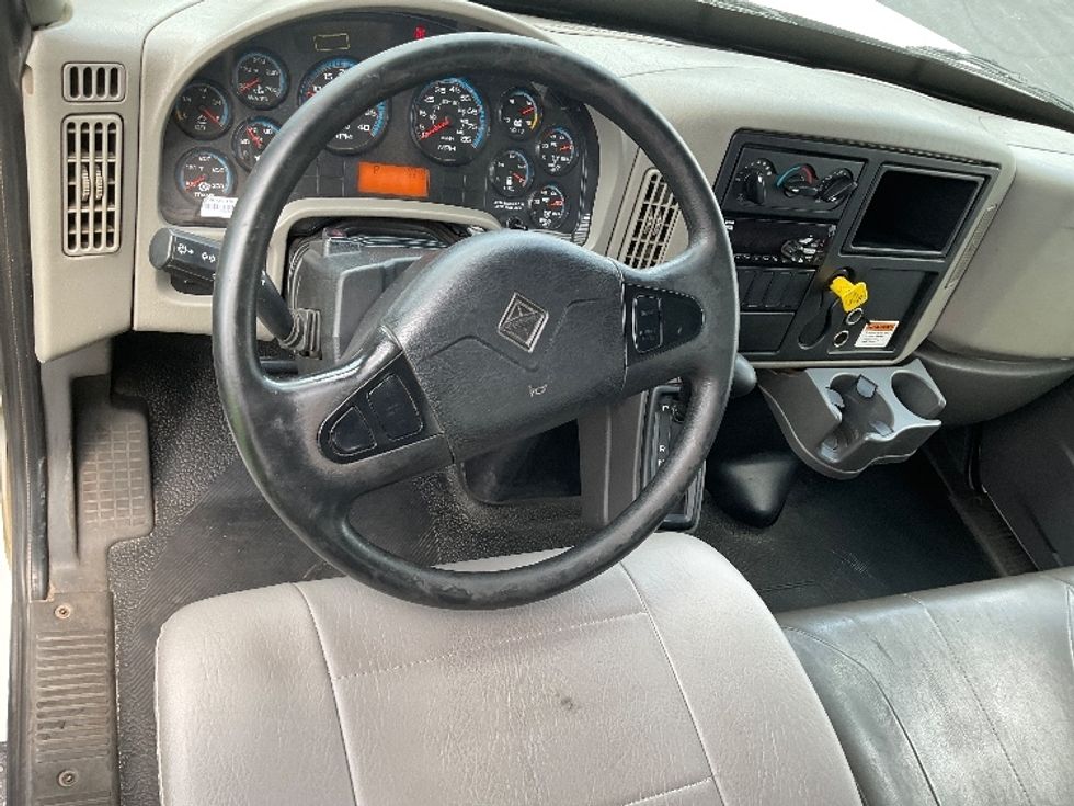 Flatbed Truck-Light and Medium Duty Trucks-International-2019-4300-Tampa-FL-130,334\n\t\tmiles-$ 52,500 - Image 18