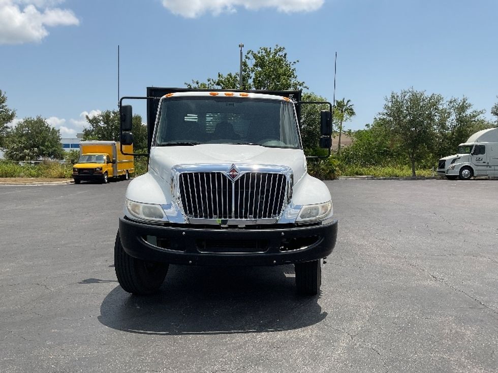 Flatbed Truck-Light and Medium Duty Trucks-International-2019-4300-Tampa-FL-130,334\n\t\tmiles-$ 52,500 - Image 2