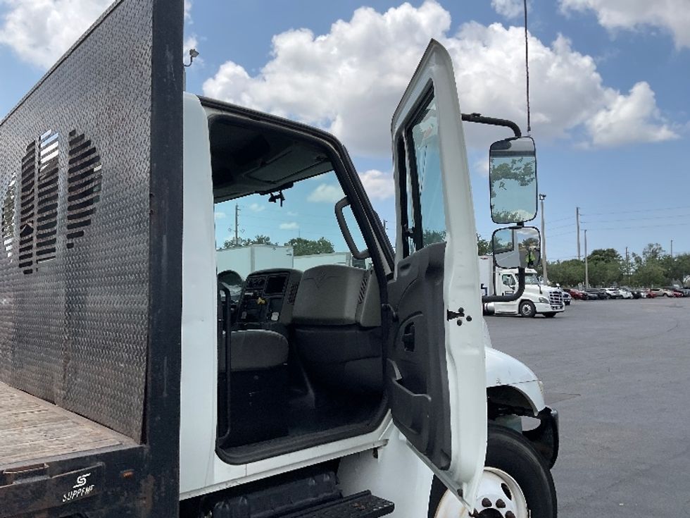 Flatbed Truck-Light and Medium Duty Trucks-International-2019-4300-Tampa-FL-130,334\n\t\tmiles-$ 52,500 - Image 20