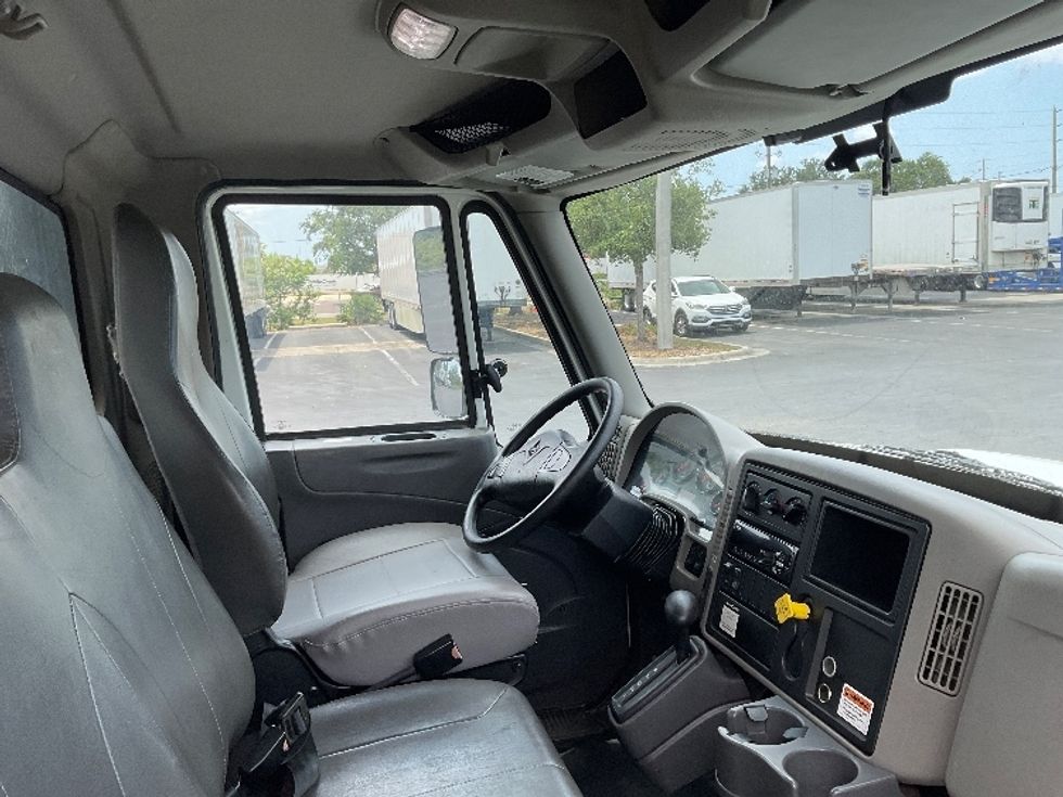 Flatbed Truck-Light and Medium Duty Trucks-International-2019-4300-Tampa-FL-130,334\n\t\tmiles-$ 52,500 - Image 22