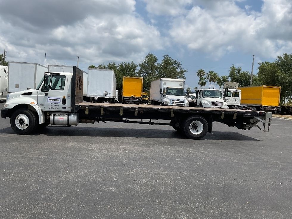 Flatbed Truck-Light and Medium Duty Trucks-International-2019-4300-Tampa-FL-130,334\n\t\tmiles-$ 52,500 - Image 4