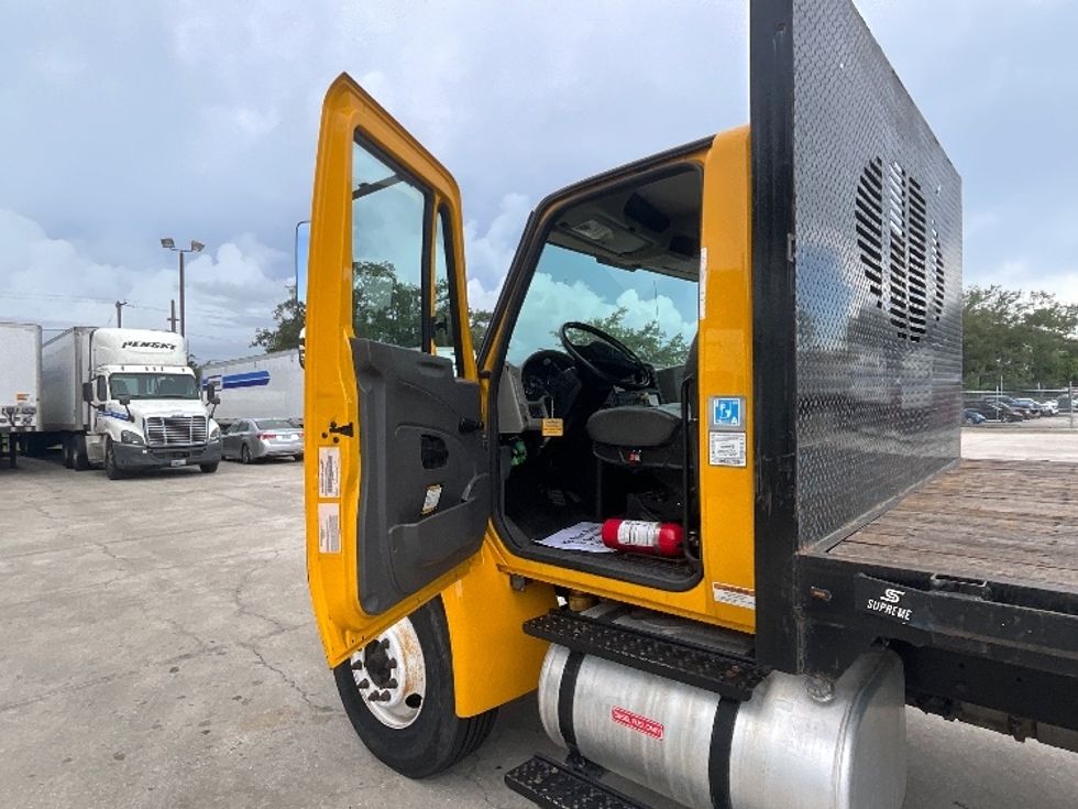 Flatbed Truck-Light and Medium Duty Trucks-International-2019-4300-Tampa-FL-147,037\n\t\tmiles-$ 43,250 - Image 15
