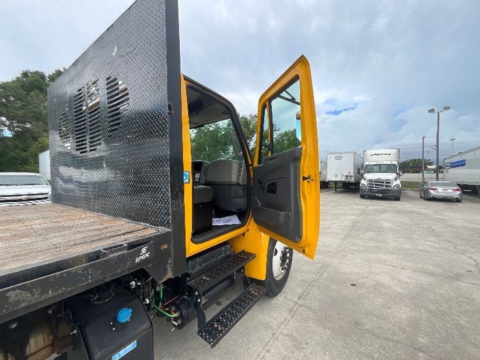 Flatbed Truck-Light and Medium Duty Trucks-International-2019-4300-Tampa-FL-147,037\n\t\tmiles-$ 43,250 - Image 18