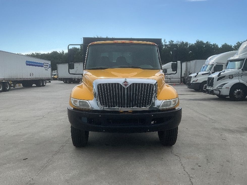 Flatbed Truck-Light and Medium Duty Trucks-International-2019-4300-Tampa-FL-147,037\n\t\tmiles-$ 43,250 - Image 2