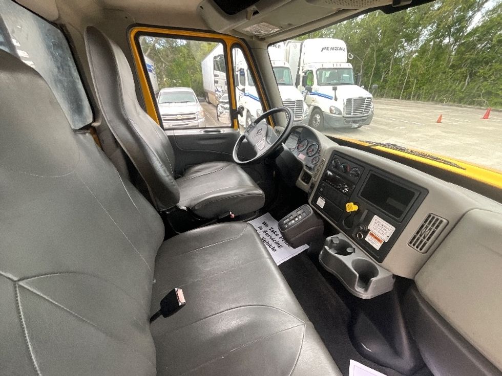 Flatbed Truck-Light and Medium Duty Trucks-International-2019-4300-Tampa-FL-147,037\n\t\tmiles-$ 43,250 - Image 20