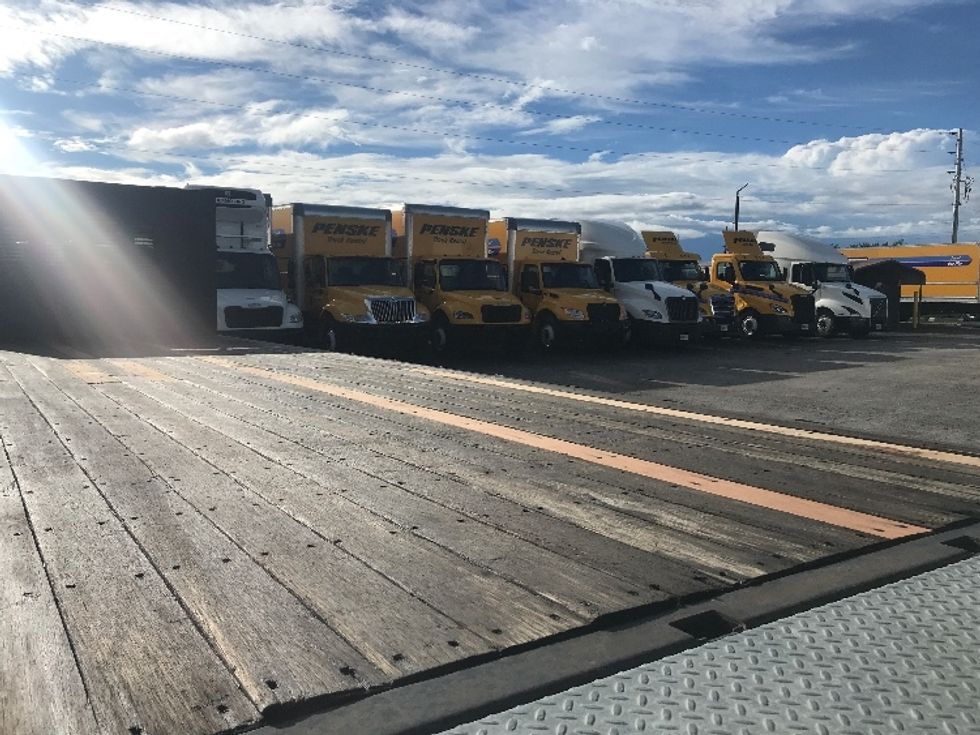 Flatbed Truck-Light and Medium Duty Trucks-International-2019-4300-Tampa-FL-166,721\n\t\tmiles-$ 39,500 - Image 12