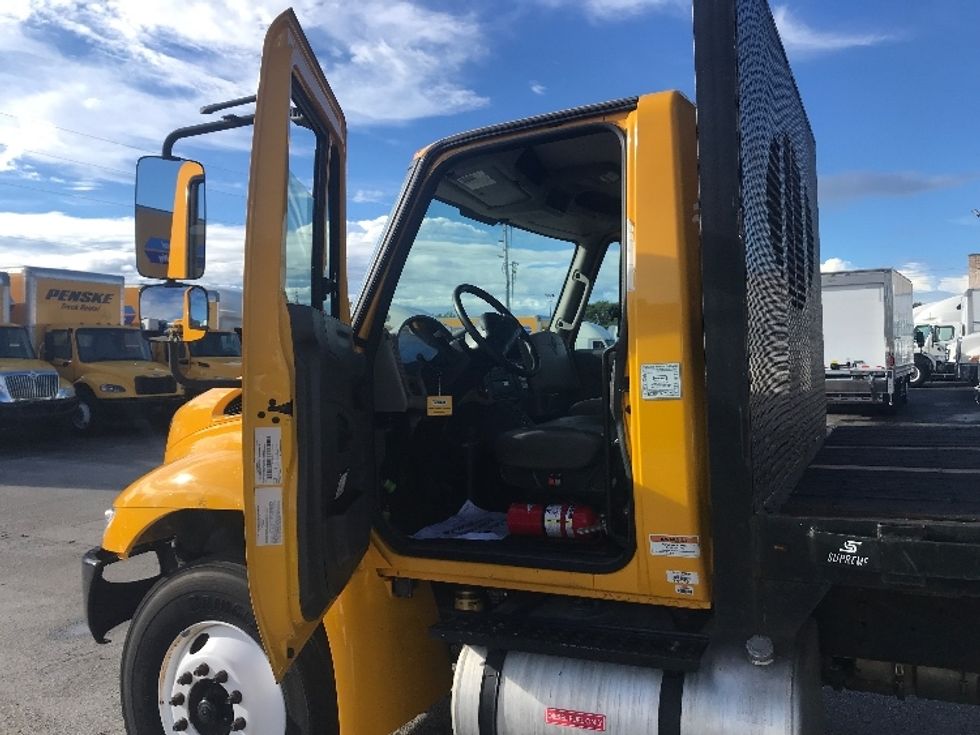 Flatbed Truck-Light and Medium Duty Trucks-International-2019-4300-Tampa-FL-166,721\n\t\tmiles-$ 39,500 - Image 16