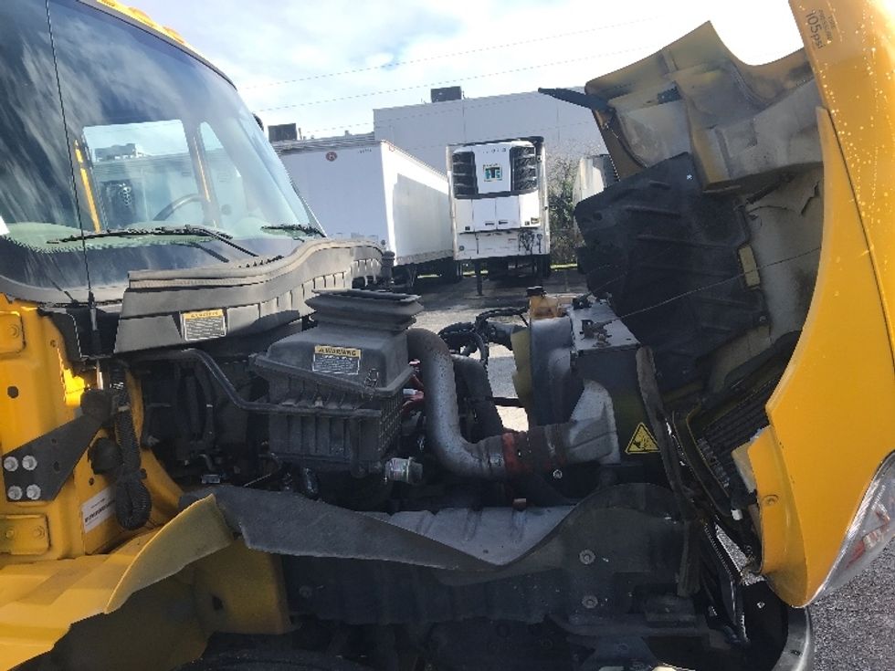 Flatbed Truck-Light and Medium Duty Trucks-International-2019-4300-Tampa-FL-166,721\n\t\tmiles-$ 39,500 - Image 22