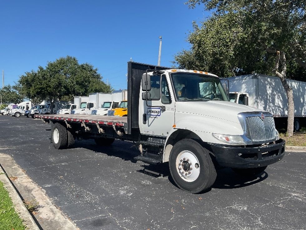 Flatbed Truck-Light and Medium Duty Trucks-International-2019-4300-Tampa-FL-75,098\n\t\tmiles-$ 51,750 - Image 1