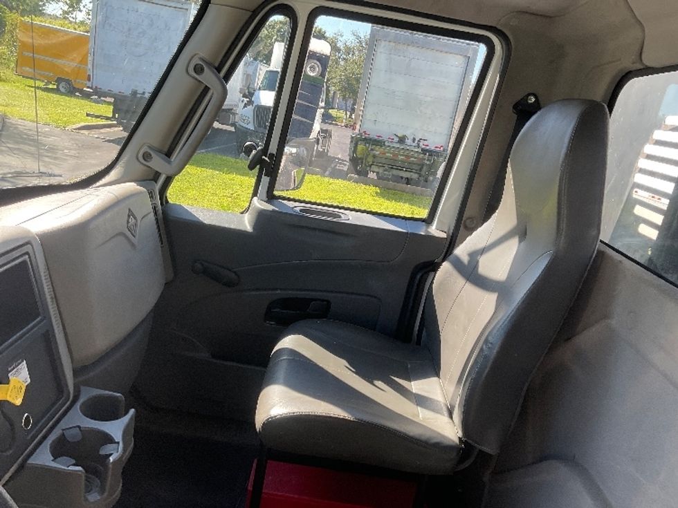 Flatbed Truck-Light and Medium Duty Trucks-International-2019-4300-Tampa-FL-75,098\n\t\tmiles-$ 51,750 - Image 16