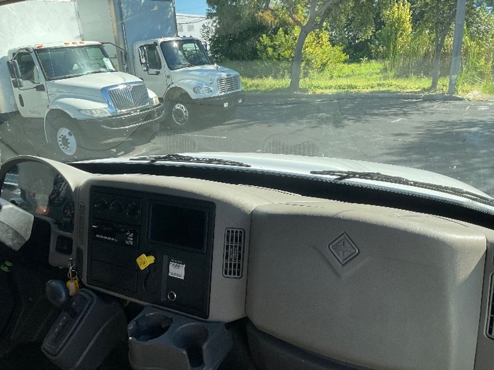 Flatbed Truck-Light and Medium Duty Trucks-International-2019-4300-Tampa-FL-75,098\n\t\tmiles-$ 51,750 - Image 18