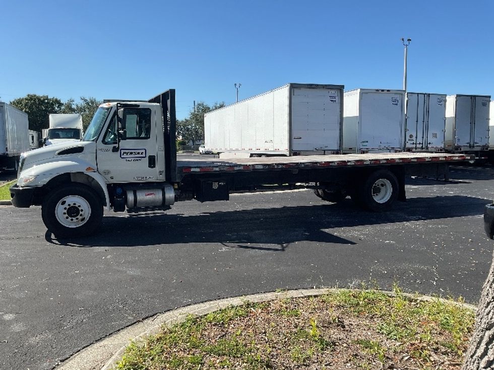 Flatbed Truck-Light and Medium Duty Trucks-International-2019-4300-Tampa-FL-75,098\n\t\tmiles-$ 51,750 - Image 4