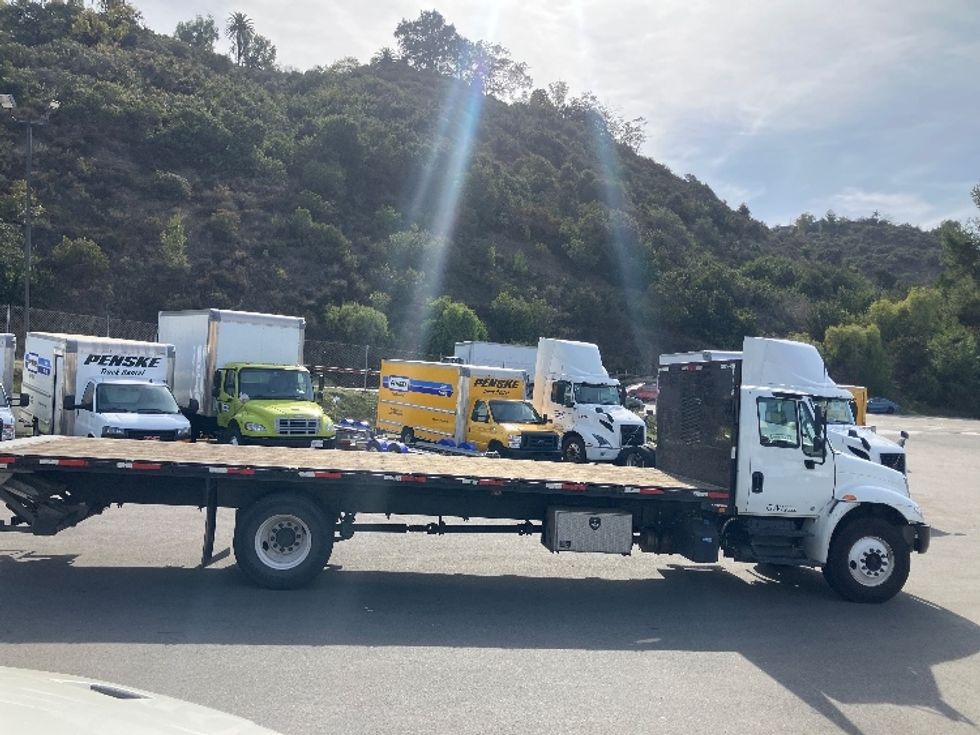 Flatbed Truck-Light and Medium Duty Trucks-International-2019-4300-Torrance-CA-113,986\n\t\tmiles-$ 60,000 - Image 13