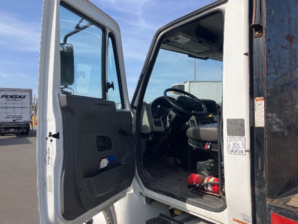 Flatbed Truck-Light and Medium Duty Trucks-International-2019-4300-Torrance-CA-113,986\n\t\tmiles-$ 60,000 - Image 14