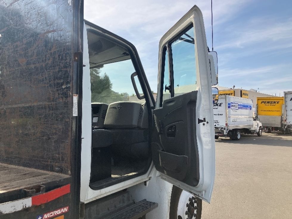 Flatbed Truck-Light and Medium Duty Trucks-International-2019-4300-Torrance-CA-113,986\n\t\tmiles-$ 60,000 - Image 18