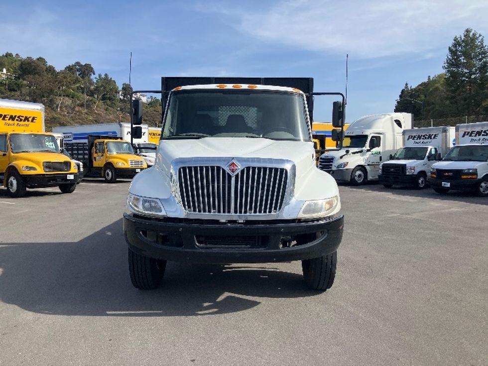 Flatbed Truck-Light and Medium Duty Trucks-International-2019-4300-Torrance-CA-113,986\n\t\tmiles-$ 60,000 - Image 2