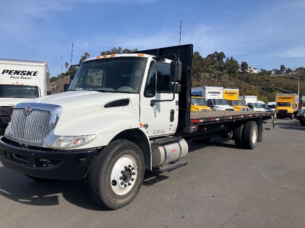 Flatbed Truck-Light and Medium Duty Trucks-International-2019-4300-Torrance-CA-113,986\n\t\tmiles-$ 60,000 - Image 3