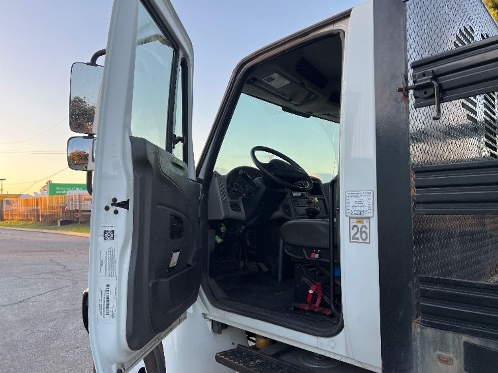 Flatbed Truck-Light and Medium Duty Trucks-International-2019-4300-Torrance-CA-58,562\n\t\tmiles-$ 53,750 - Image 14