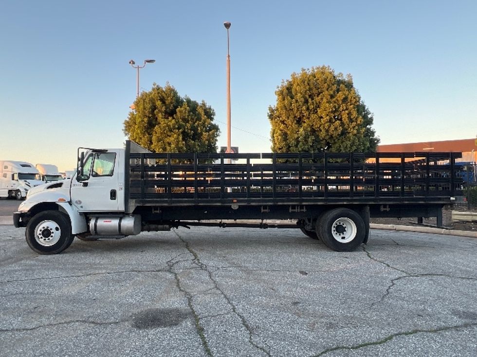 Flatbed Truck-Light and Medium Duty Trucks-International-2019-4300-Torrance-CA-58,562\n\t\tmiles-$ 53,750 - Image 4