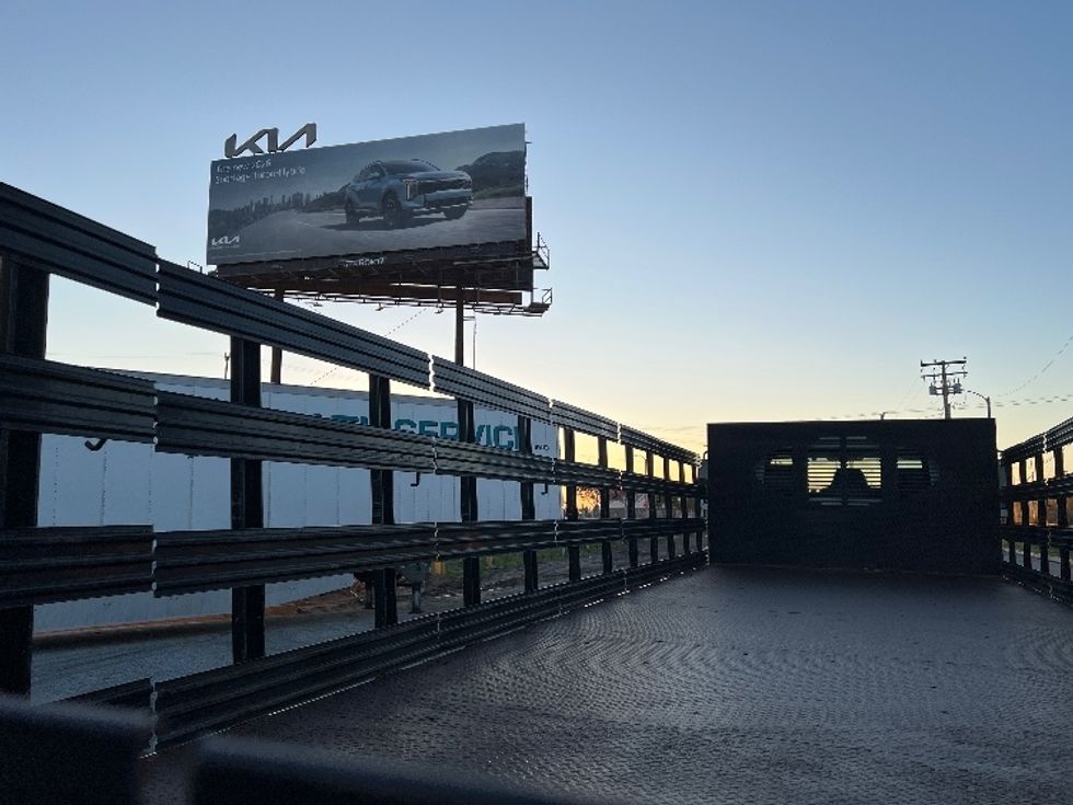 Flatbed Truck-Light and Medium Duty Trucks-International-2019-4300-Torrance-CA-58,562\n\t\tmiles-$ 53,750 - Image 9