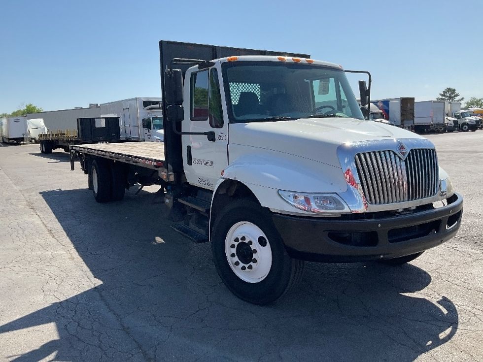 Flatbed Truck-Light and Medium Duty Trucks-International-2019-4300-Tulsa-OK-135,742\n\t\tmiles-$ 53,250 - Image 1