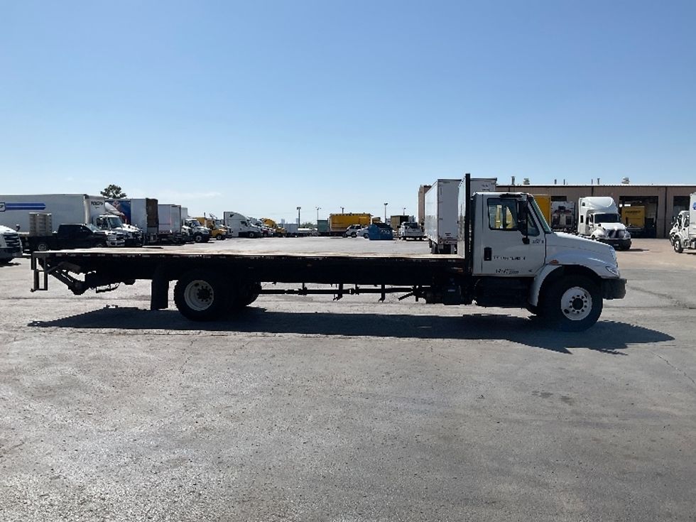 Flatbed Truck-Light and Medium Duty Trucks-International-2019-4300-Tulsa-OK-135,742\n\t\tmiles-$ 53,250 - Image 11