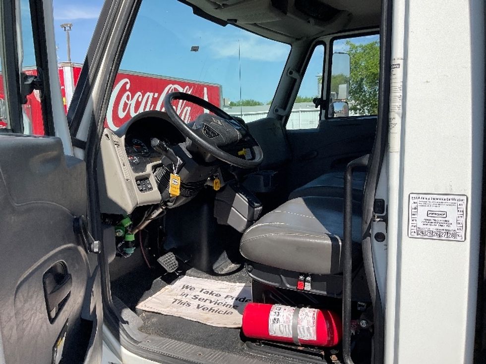 Flatbed Truck-Light and Medium Duty Trucks-International-2019-4300-Tulsa-OK-135,742\n\t\tmiles-$ 53,250 - Image 12