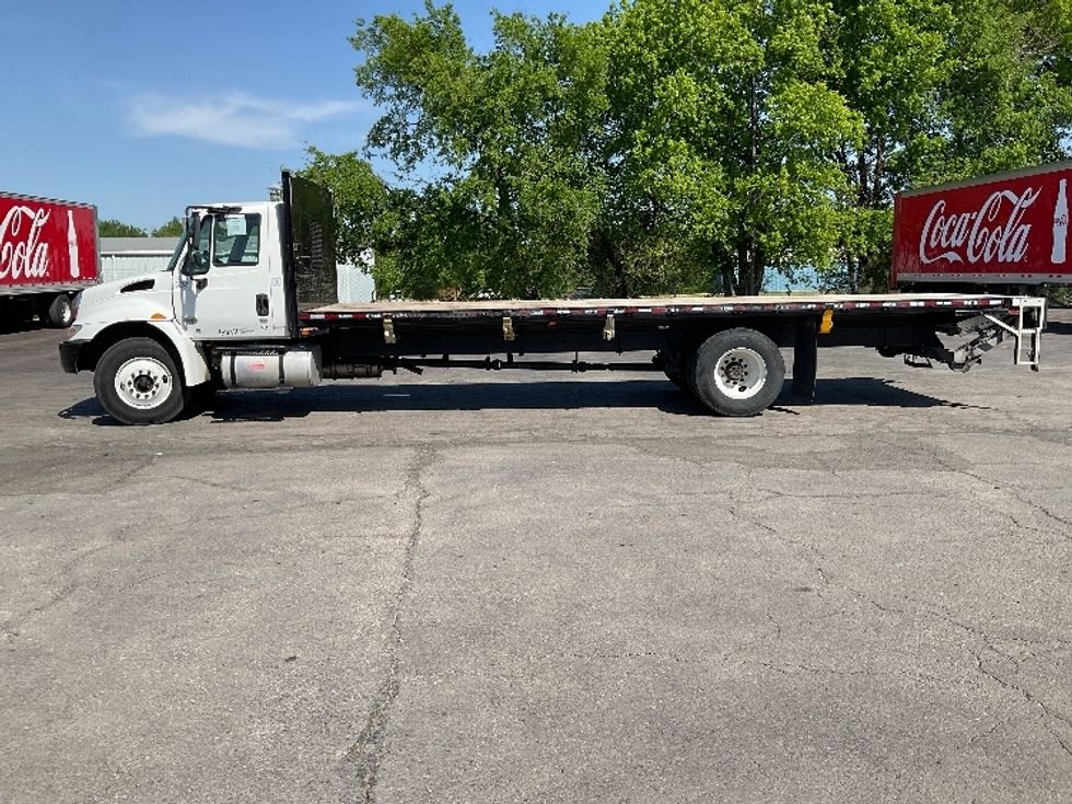 Flatbed Truck-Light and Medium Duty Trucks-International-2019-4300-Tulsa-OK-135,742\n\t\tmiles-$ 53,250 - Image 4
