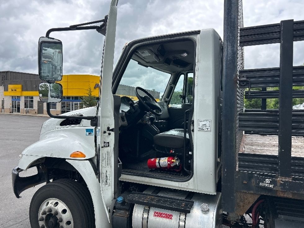 Flatbed Truck-Light and Medium Duty Trucks-International-2019-4300LP-Londonderry-NH-157,793\n\t\tmiles-$ 43,500 - Image 16