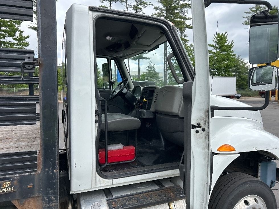 Flatbed Truck-Light and Medium Duty Trucks-International-2019-4300LP-Londonderry-NH-157,793\n\t\tmiles-$ 43,500 - Image 18