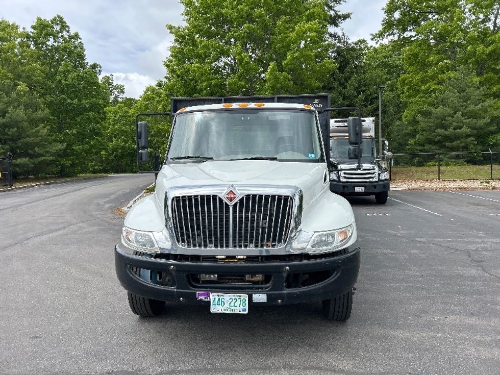 Flatbed Truck-Light and Medium Duty Trucks-International-2019-4300LP-Londonderry-NH-157,793\n\t\tmiles-$ 43,500 - Image 2