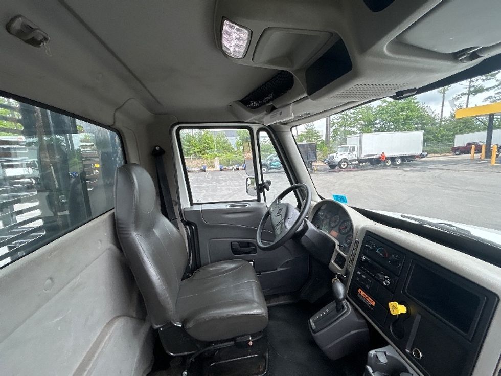 Flatbed Truck-Light and Medium Duty Trucks-International-2019-4300LP-Londonderry-NH-157,793\n\t\tmiles-$ 43,500 - Image 22