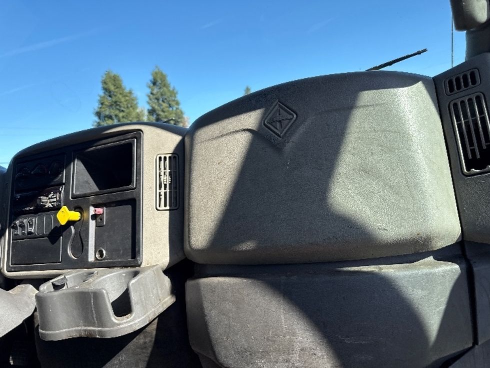 Flatbed Truck-Light and Medium Duty Trucks-International-2019-4400-Sacramento-CA-287,009\n\t\tmiles-$ 49,250 - Image 16