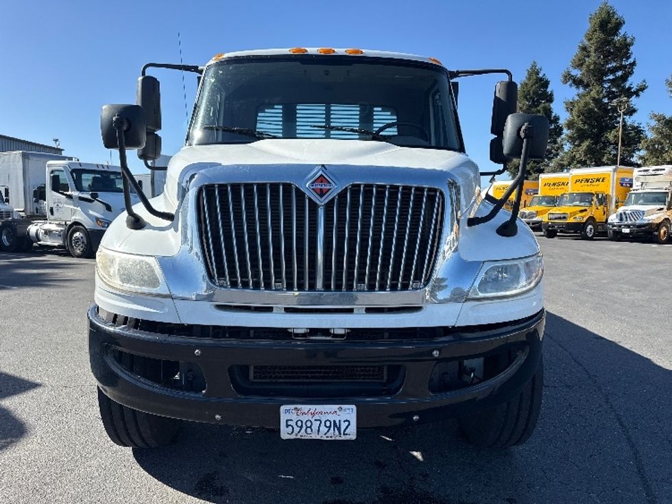 Flatbed Truck-Light and Medium Duty Trucks-International-2019-4400-Sacramento-CA-287,009\n\t\tmiles-$ 49,250 - Image 2