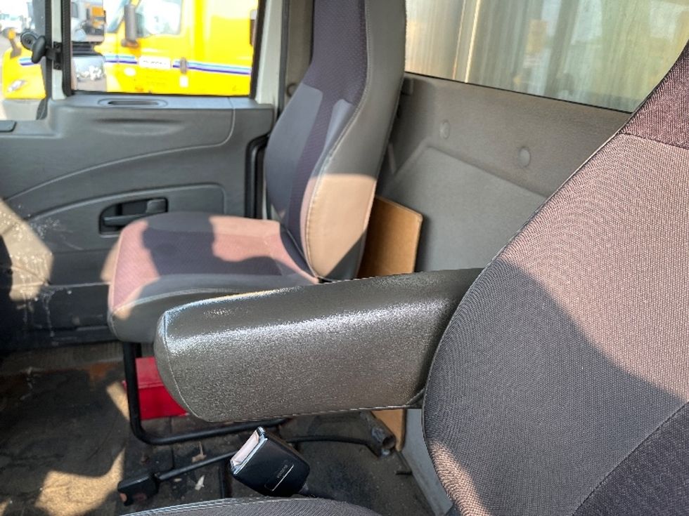 Flatbed Truck-Light and Medium Duty Trucks-International-2019-4400-Warren-MI-229,606\n\t\tmiles-$ 63,250 - Image 17