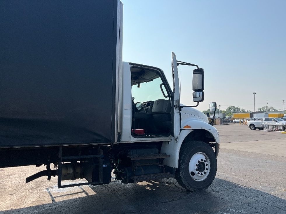Flatbed Truck-Light and Medium Duty Trucks-International-2019-4400-Warren-MI-229,606\n\t\tmiles-$ 63,250 - Image 18