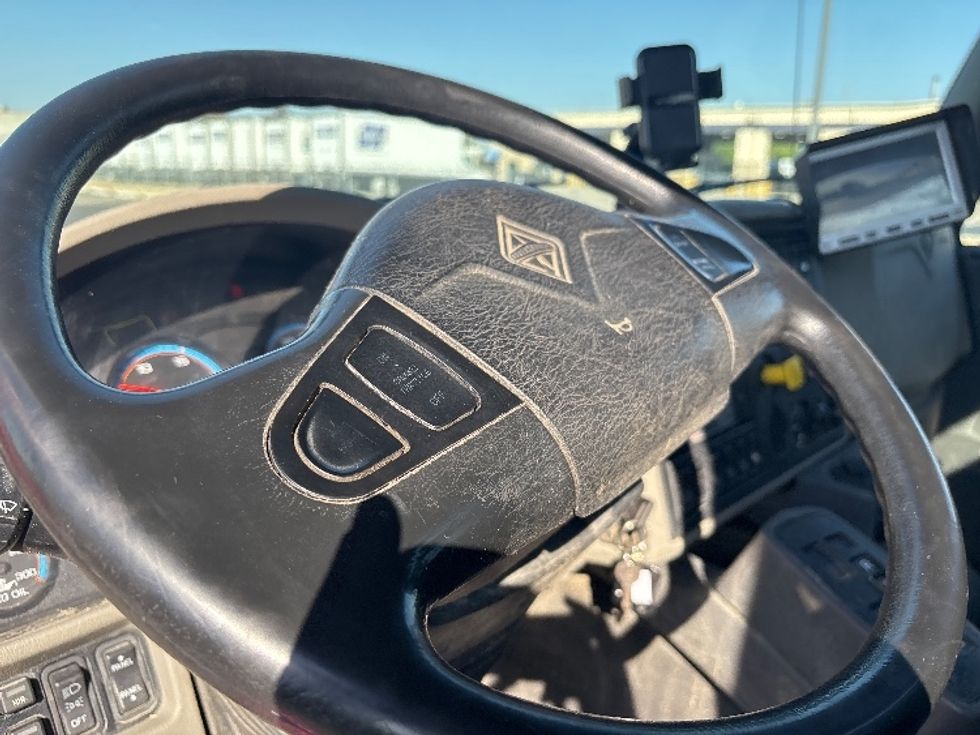 Flatbed Truck-Light and Medium Duty Trucks-International-2019-7600-Columbus-OH-118,641\n\t\tmiles-$ 71,500 - Image 13