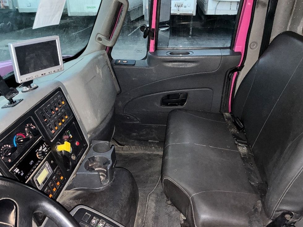 Flatbed Truck-Light and Medium Duty Trucks-International-2019-7600-Dayton-OH-225,758\n\t\tmiles-$ 72,000 - Image 17